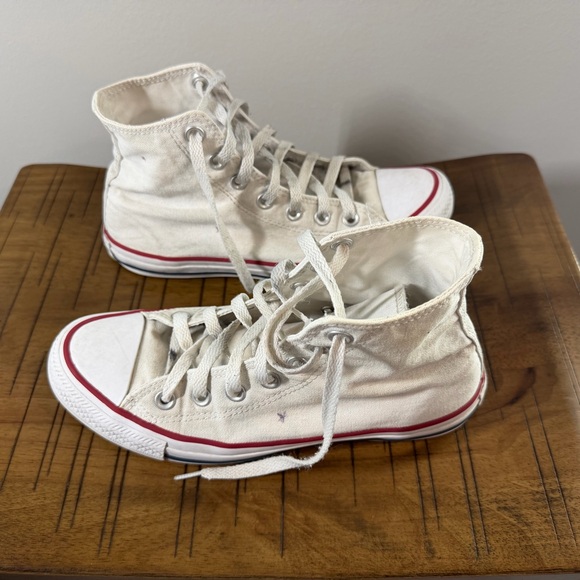 Converse High-Tops - Picture 4 of 9